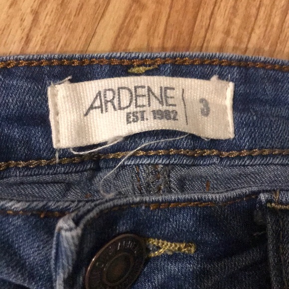 Aeropostale jean shorts. - Picture 4 of 4